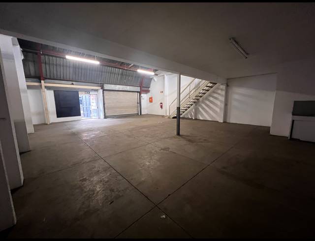 156M² MINI FACTORY TO LET IN STEELEDALE